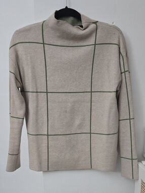 Tahari Beige Turtleneck Sweater with Green Windowpane